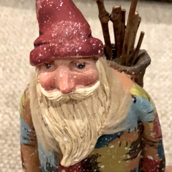ISO I am Looking to buy this Figurine Jolly Santa by Laura Bence - Picture 3 of 5
